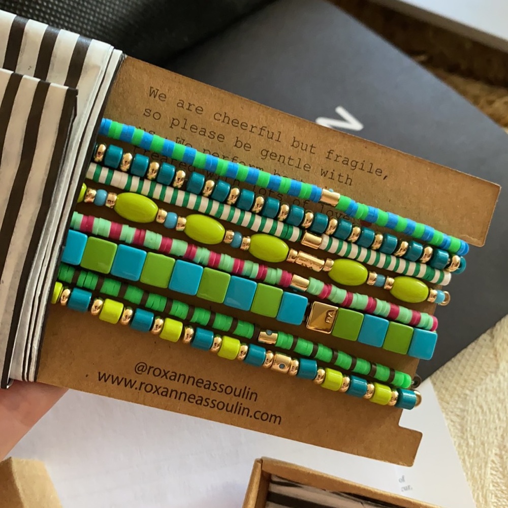 NIB Roxanne Assoulin Color Therapy Set of 8 Enamel & Gold Tone Bracelets